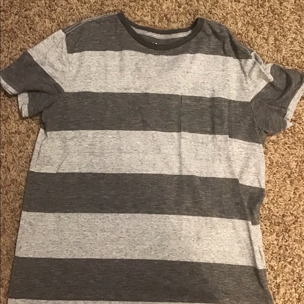 American Eagle Shirt Sleeve T-shirt - men’s L